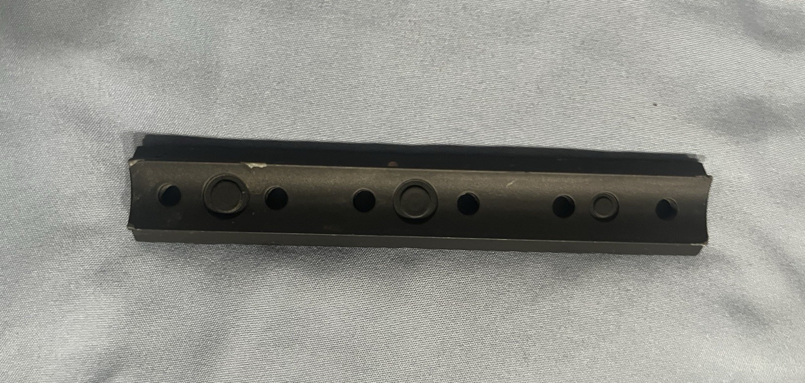 Scope mount rail. One-Piece Scope Base Rail for Rifle Hunting length 4 3/4