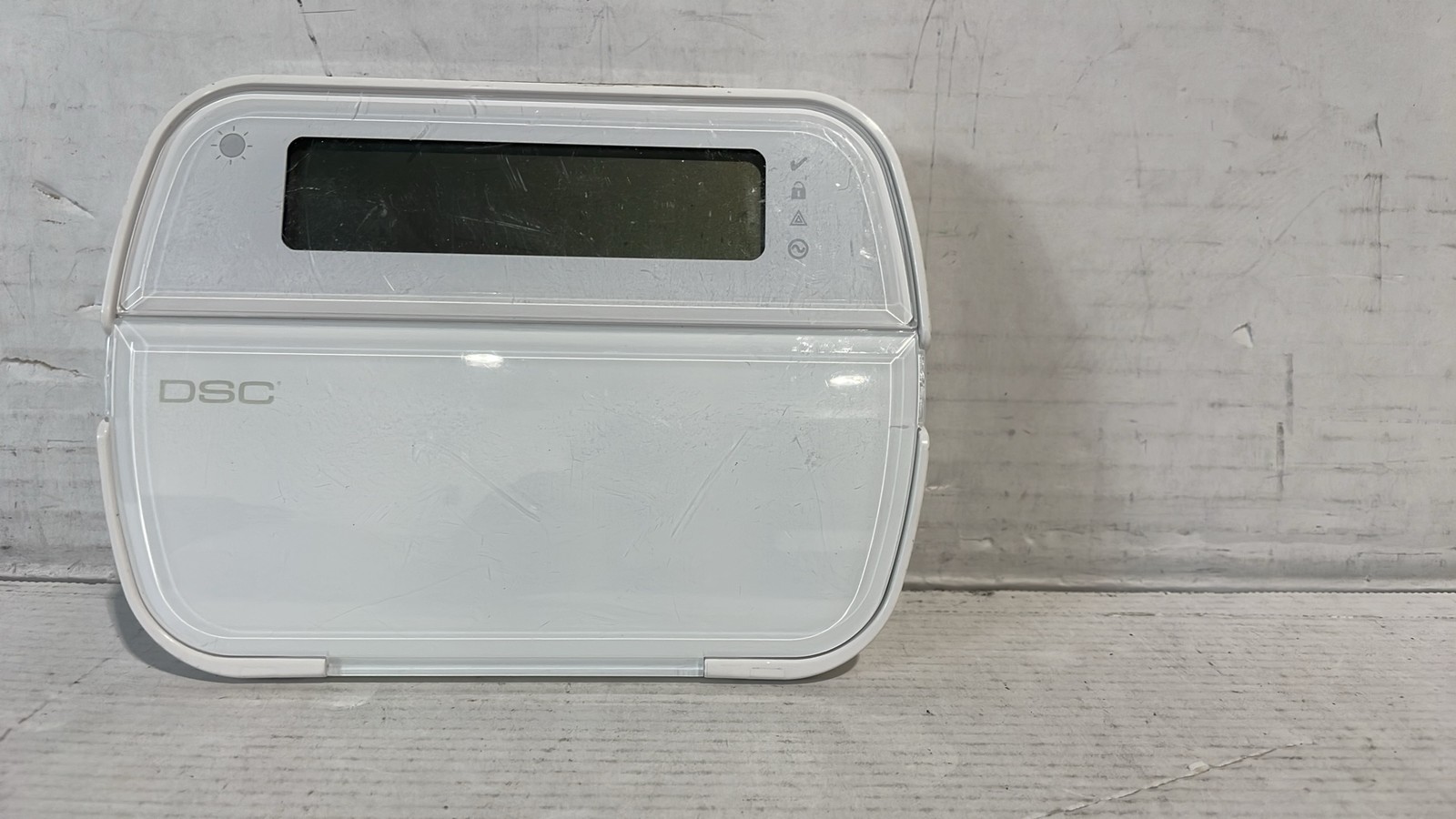 DSC WT5500-433 Wireless LCD Alarm Keypad Security System White