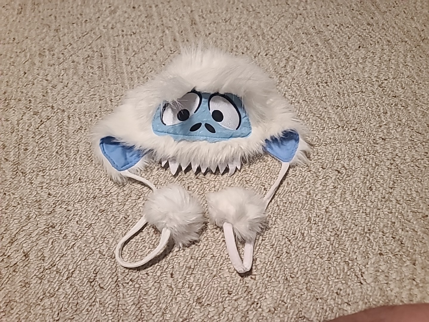 Rudolph Red Nose Reindeer Bumble  Abominable Snowman winter hat from sea world