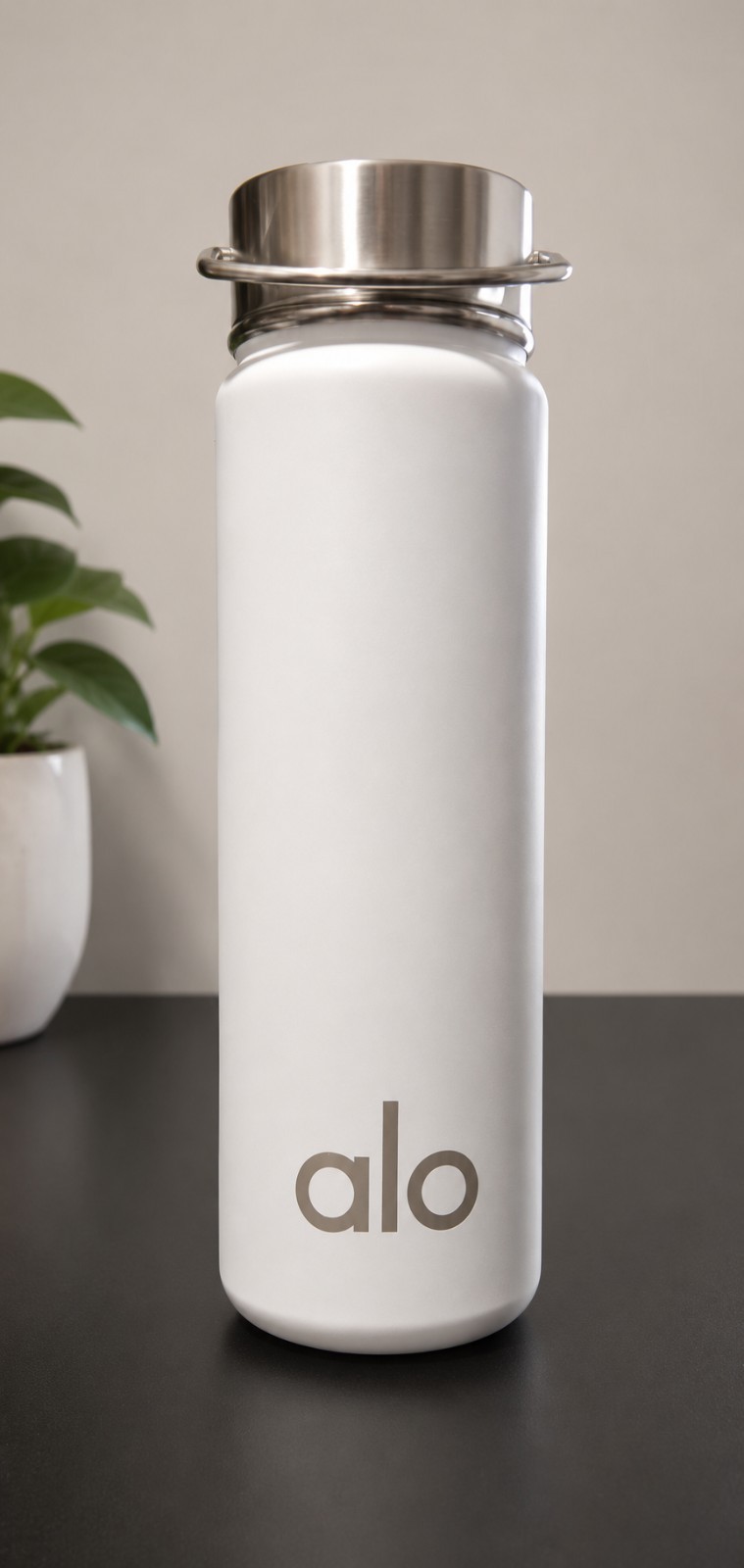 ALO WATER BOTTLE(Choice Black Or White)