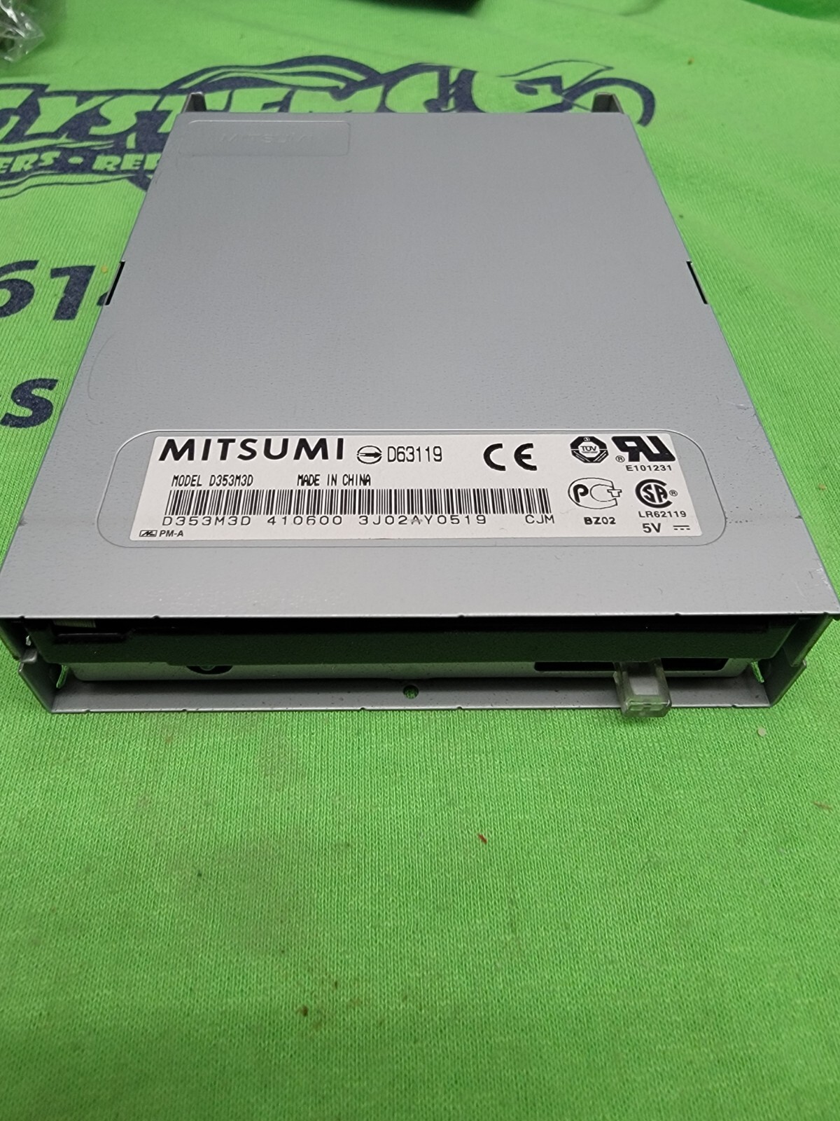 MITSUMI 3.5 1.44MB Floppy Drive D353M3D - No Bezel