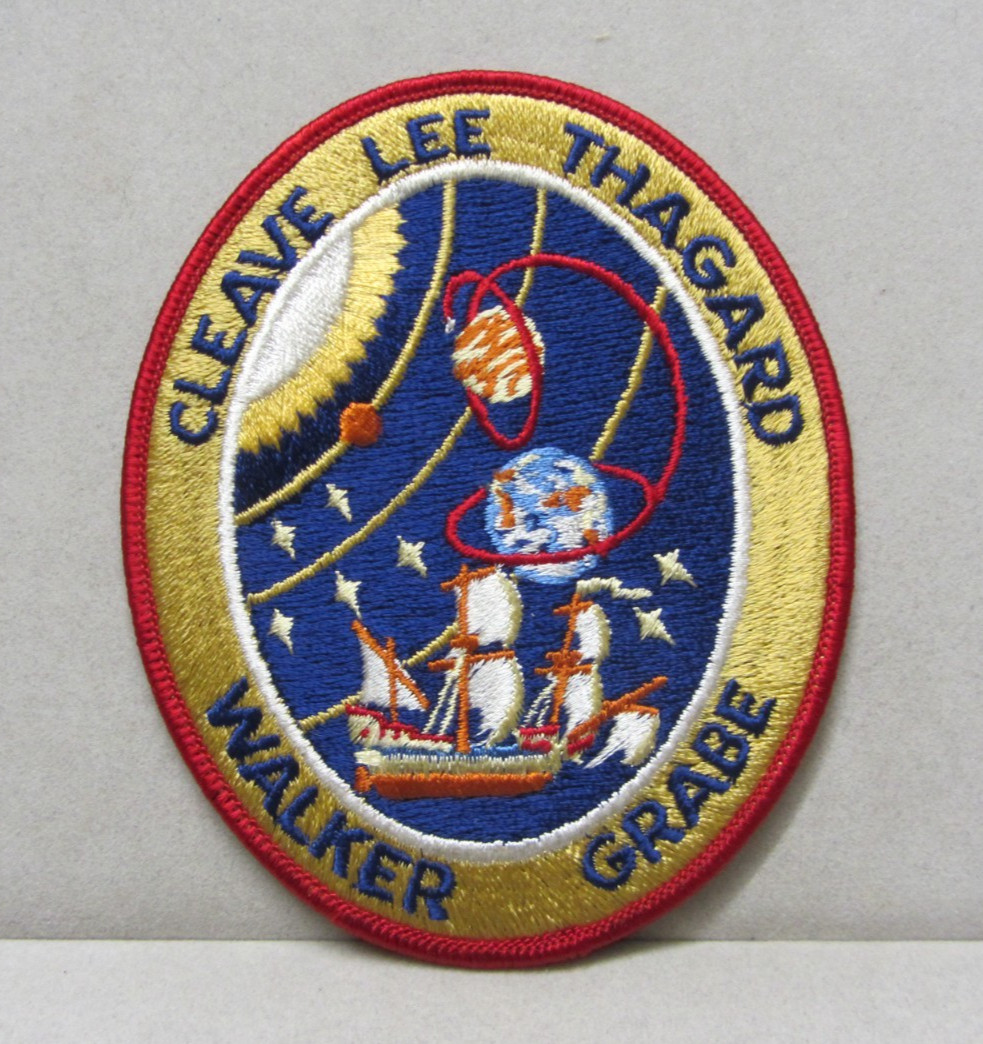ROCKWELL SPACE SYSTEMS SPACE SHUTTLE STS-30 SOUVENIR PATCH AND CHARM