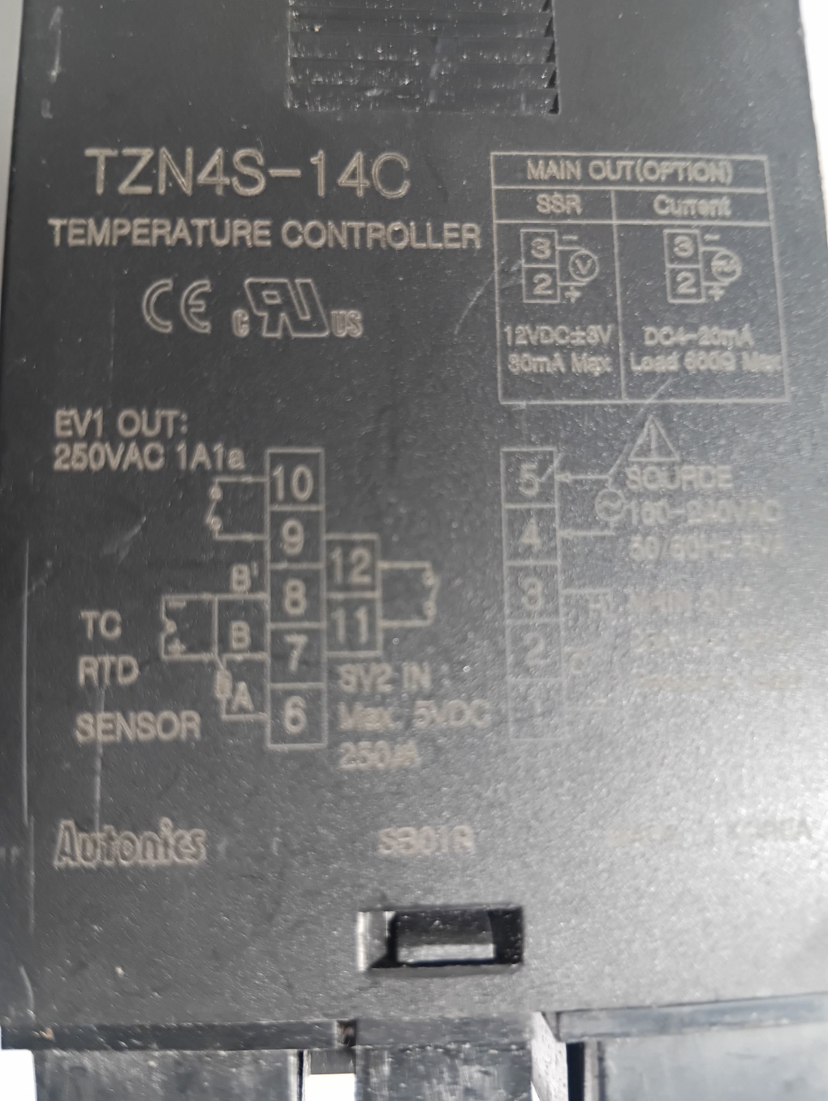 Autonics Temperature Controller TZN4S-14C Thermostat. Pre-owned