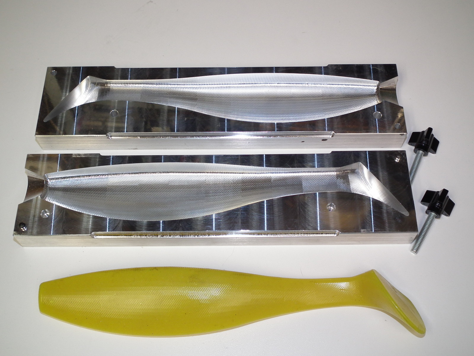 Saltwater Shad Paddle Tail -2 12" mold CNC Aluminum Trolling Rockfish