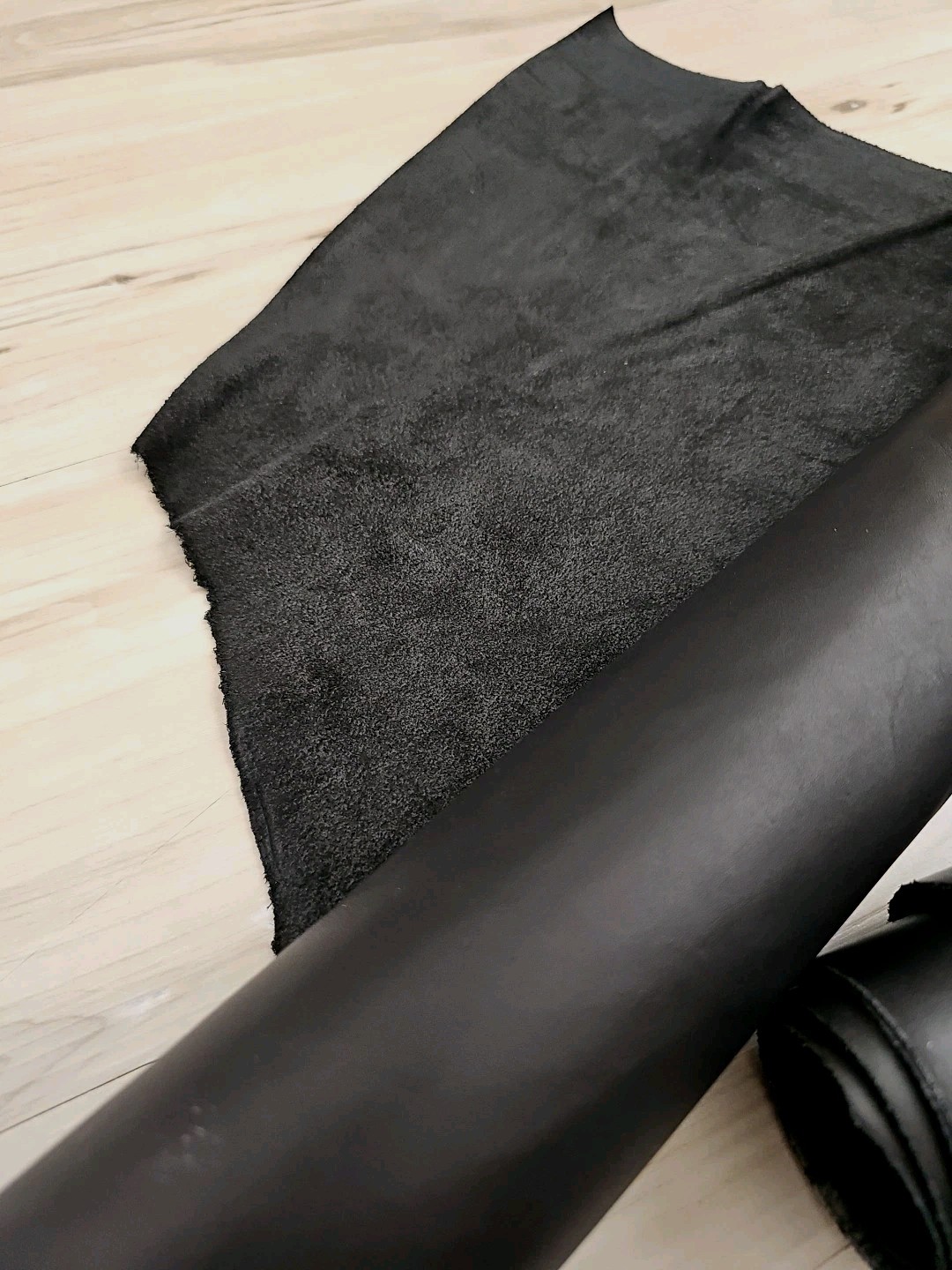 3oz JET BLACK SEMI SMOOTH SOFT LEATHER HIDE PANEL,SHEET DIY,CRAFT12x12x24 9+sqf