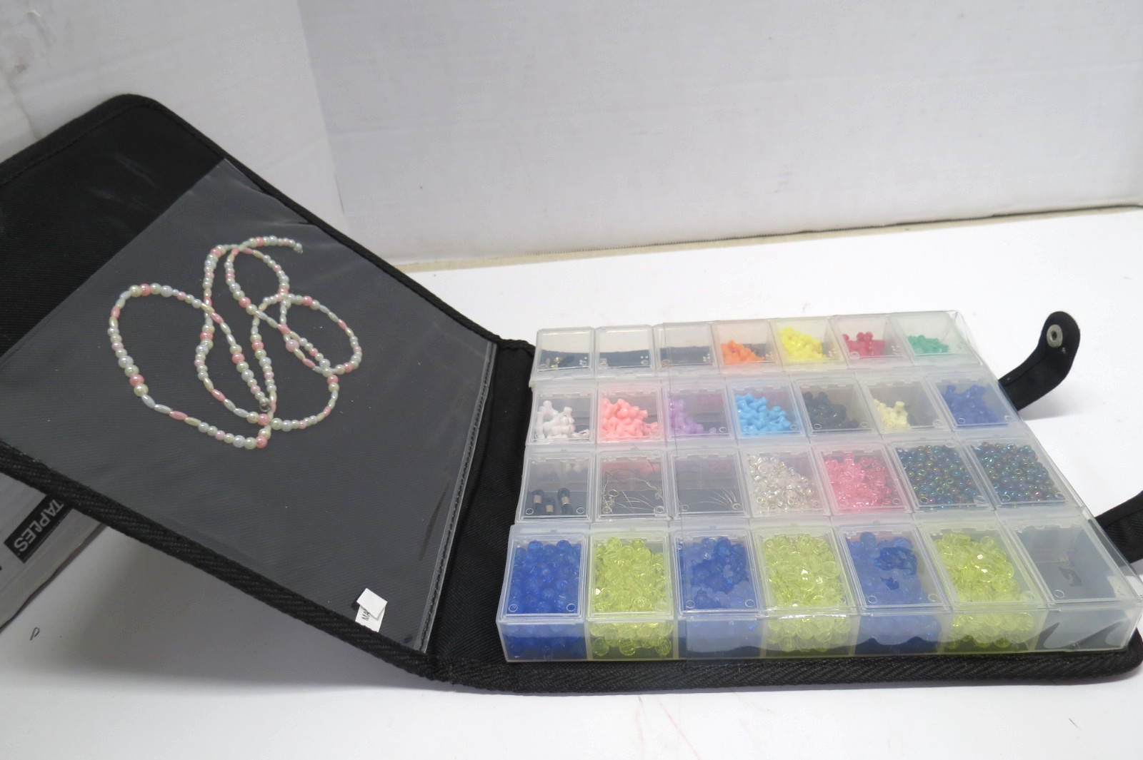 Craft Mates Binder, 28 Compartments with Beads and/or Jewelry-Making Supplies