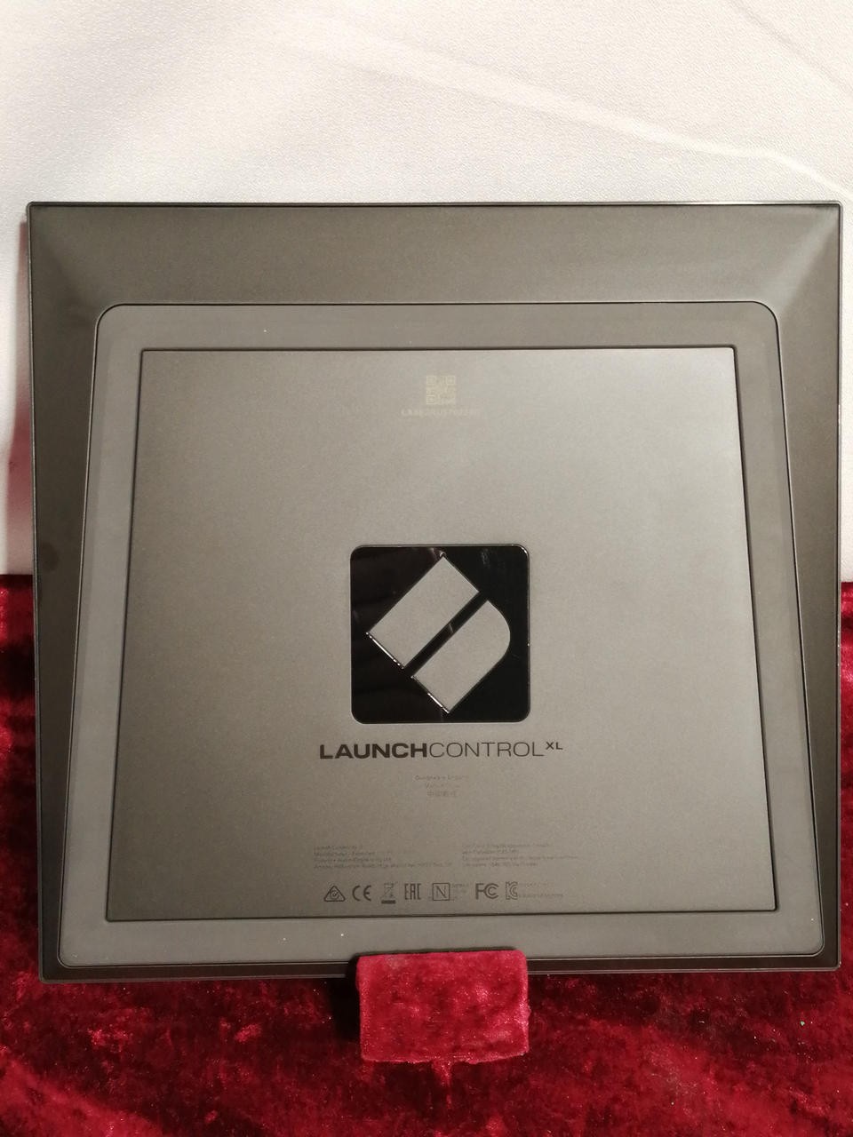 Novation Launch Control XL MIDI Controller w/ Box Tested TMB01 3.0