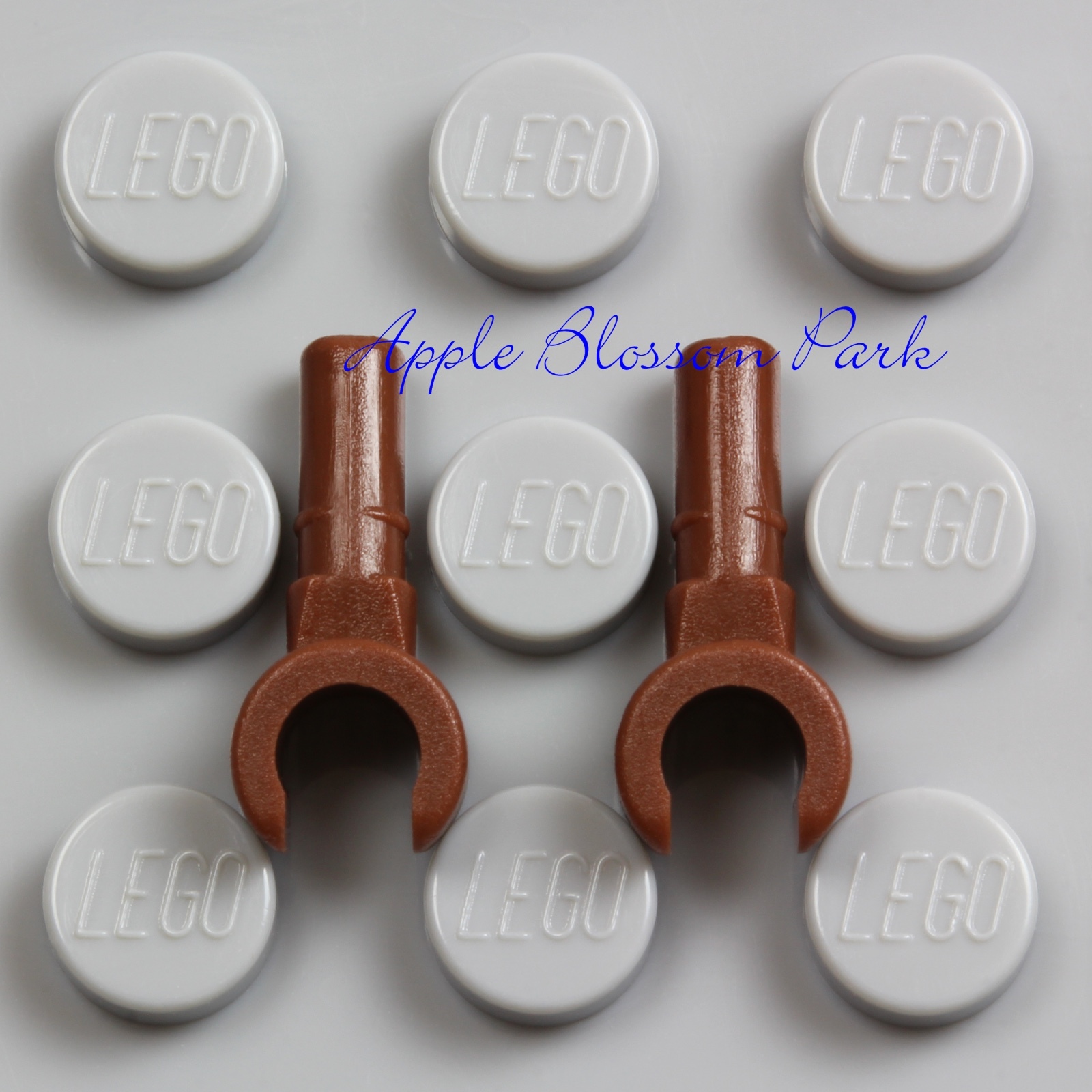 NEW Lot/2 Lego BROWN MINIFIG HANDS -1 Star Wars Minifigure Dark Flesh Glove Pair