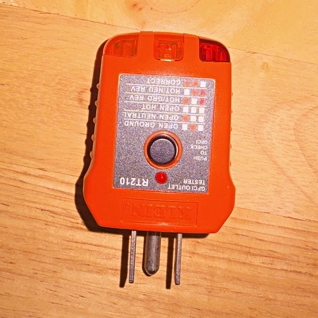 Klein Tools RT210 GFCI Outlet Tester w/ LED Indicator, Orange