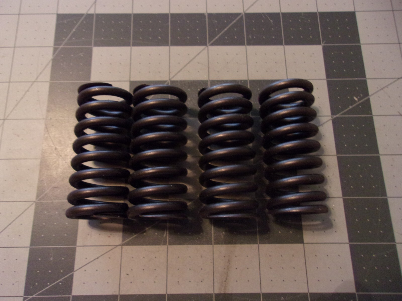 SBI 160-1456 (4) Valve Springs R133891 John Deere 6125A/H 6135