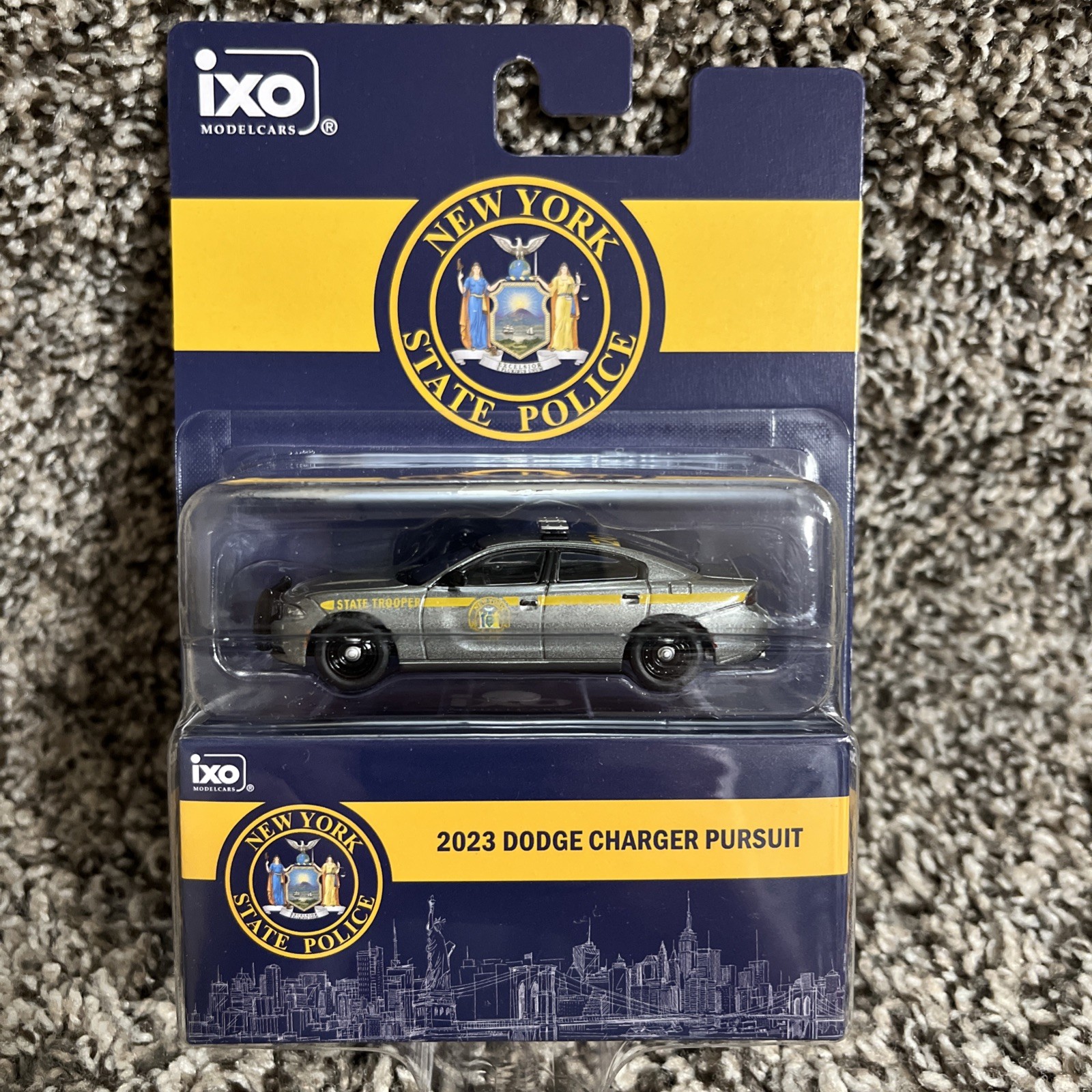 1:64 IXO 2023 DODGE CHARGER PURSUIT NEW YORK STATE POLICE NEW!!!