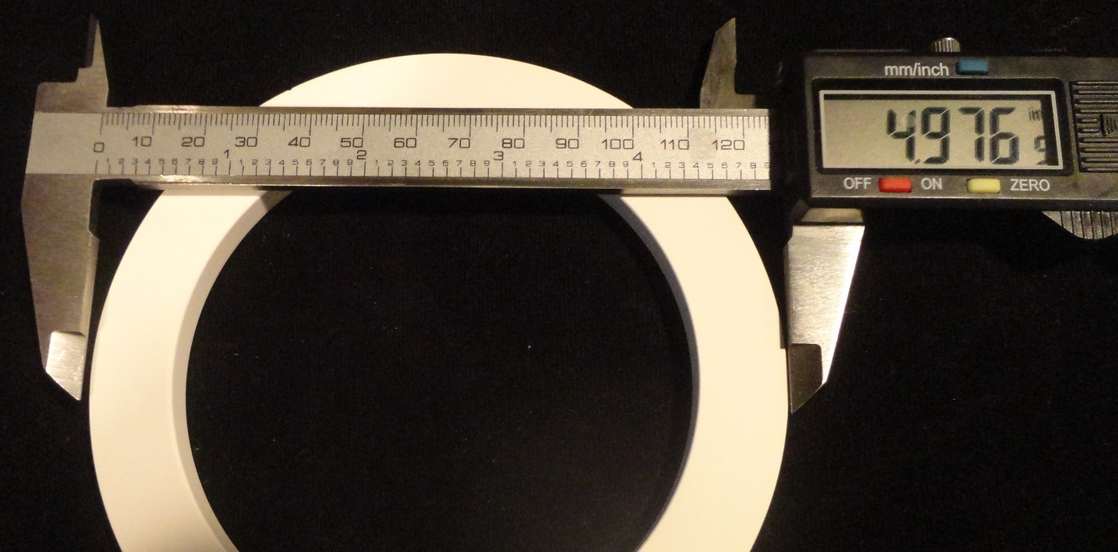 4.975" DIAMETER CONTROLLED POROSITY ALUMINA CERAMIC RING WASHER No.: 516