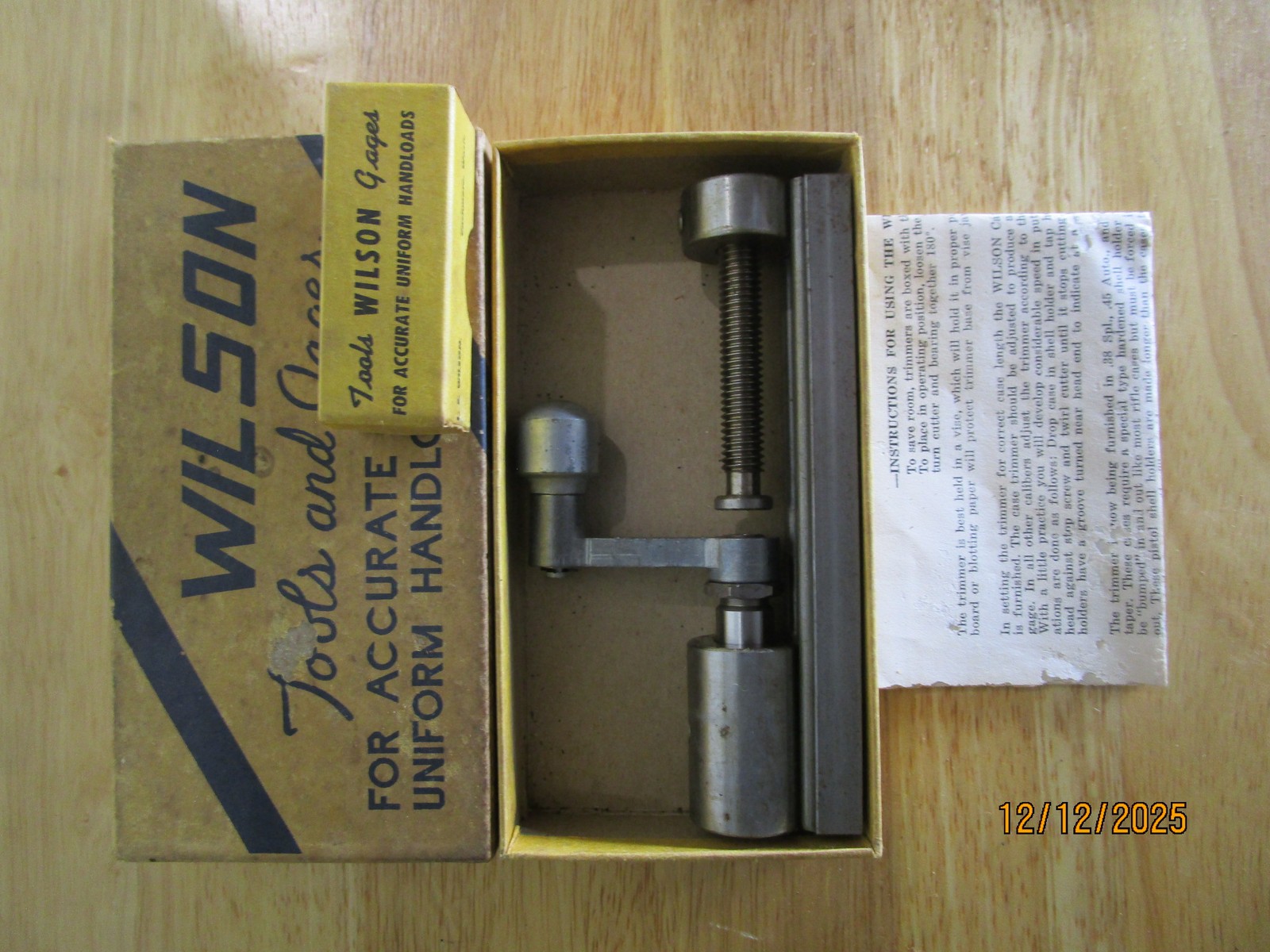 Wilson Tools & Gages Universal Case Trimmer w Burring Tool