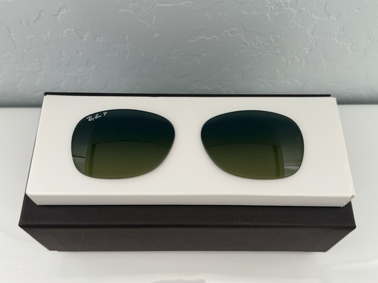 Ray-Ban Authentic RB2132 Replacement Lenses 55mm Blue Polarized Green Gradient