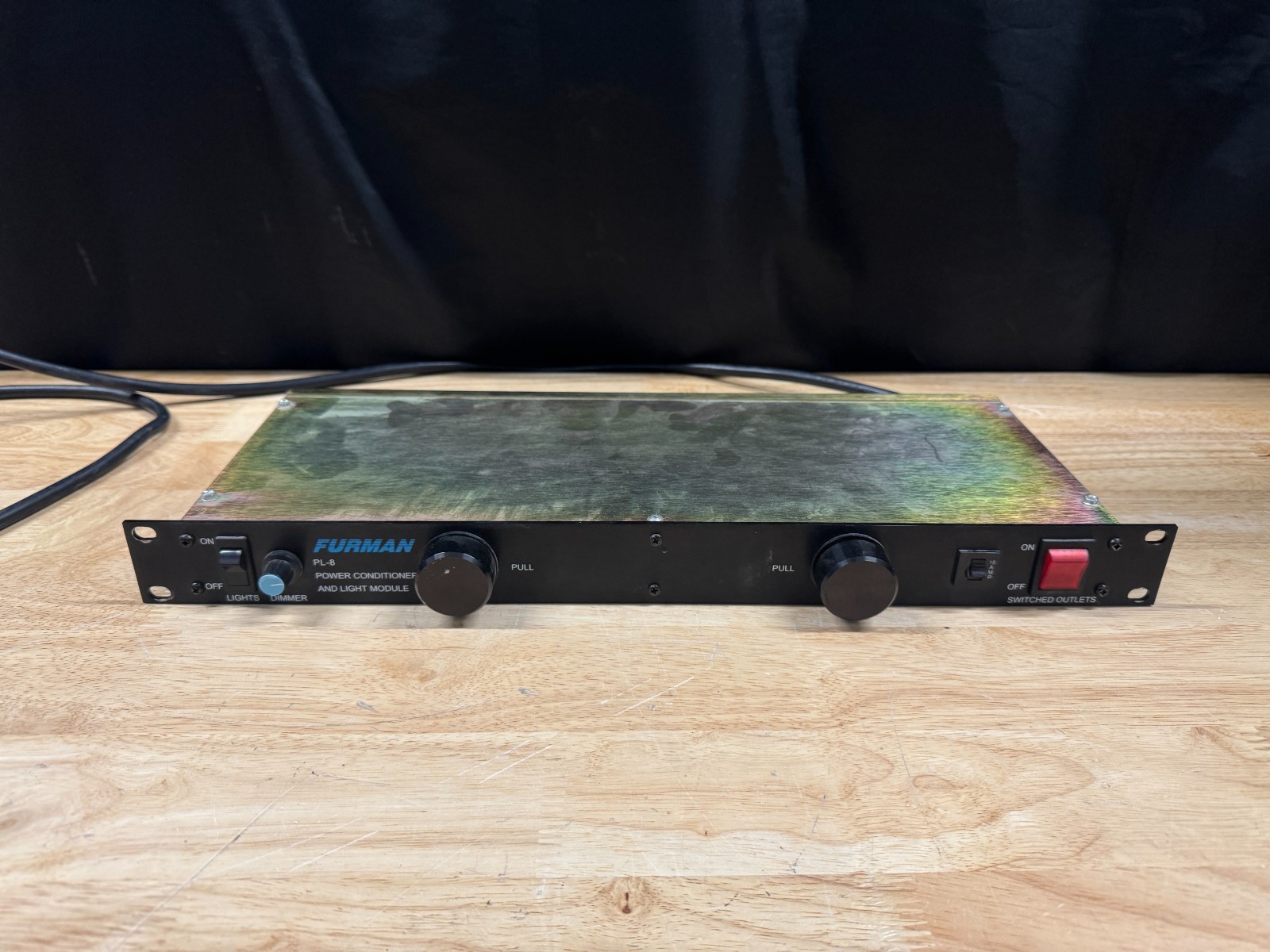 Furman PL-8 15A 120VAC 60Hz DMC Power Conditioner