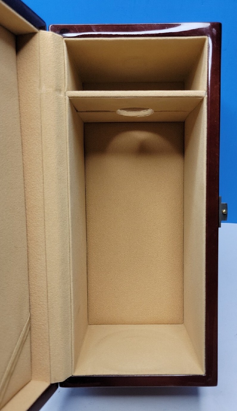 The Irishman Whiskey Cask Strength 2014 Laquered - Box Only.
