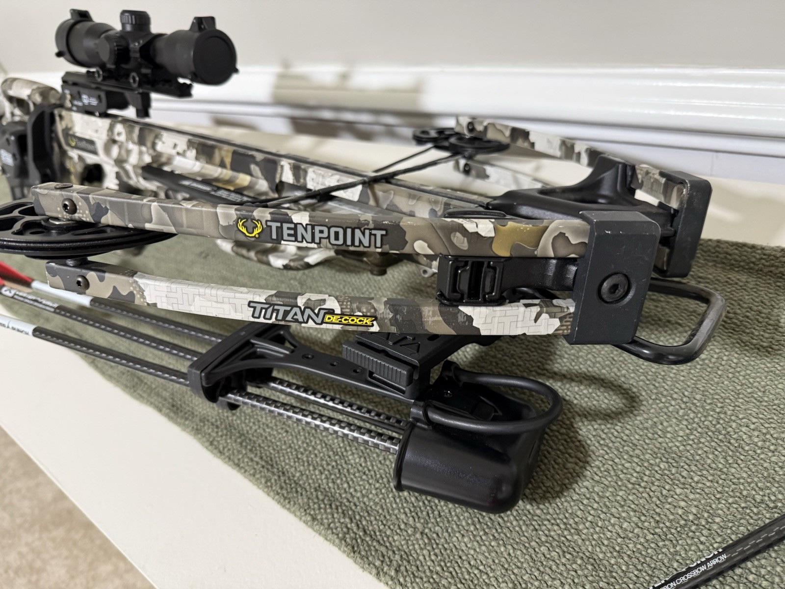 Tenpoint Titan Decock