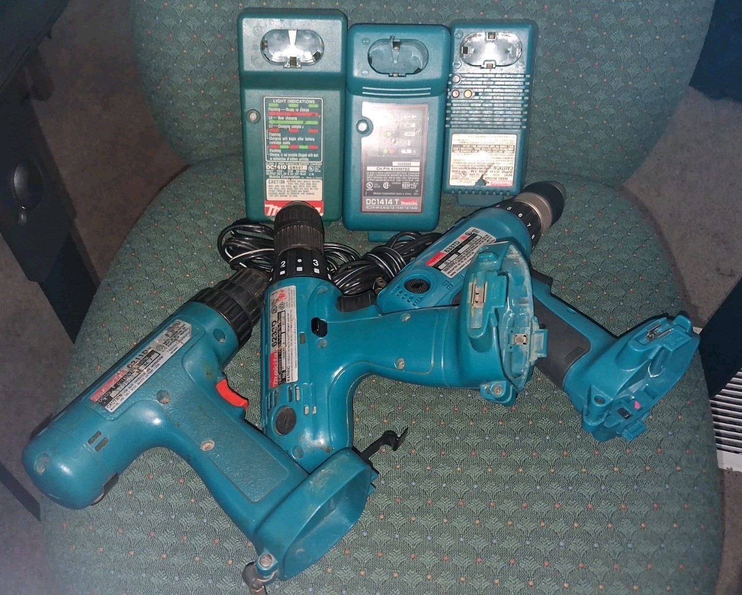 MAKITA Drill & Chargers Lot #6211D #6233D #6337D DC1410 DC1414T DC1290A UNTESTED
