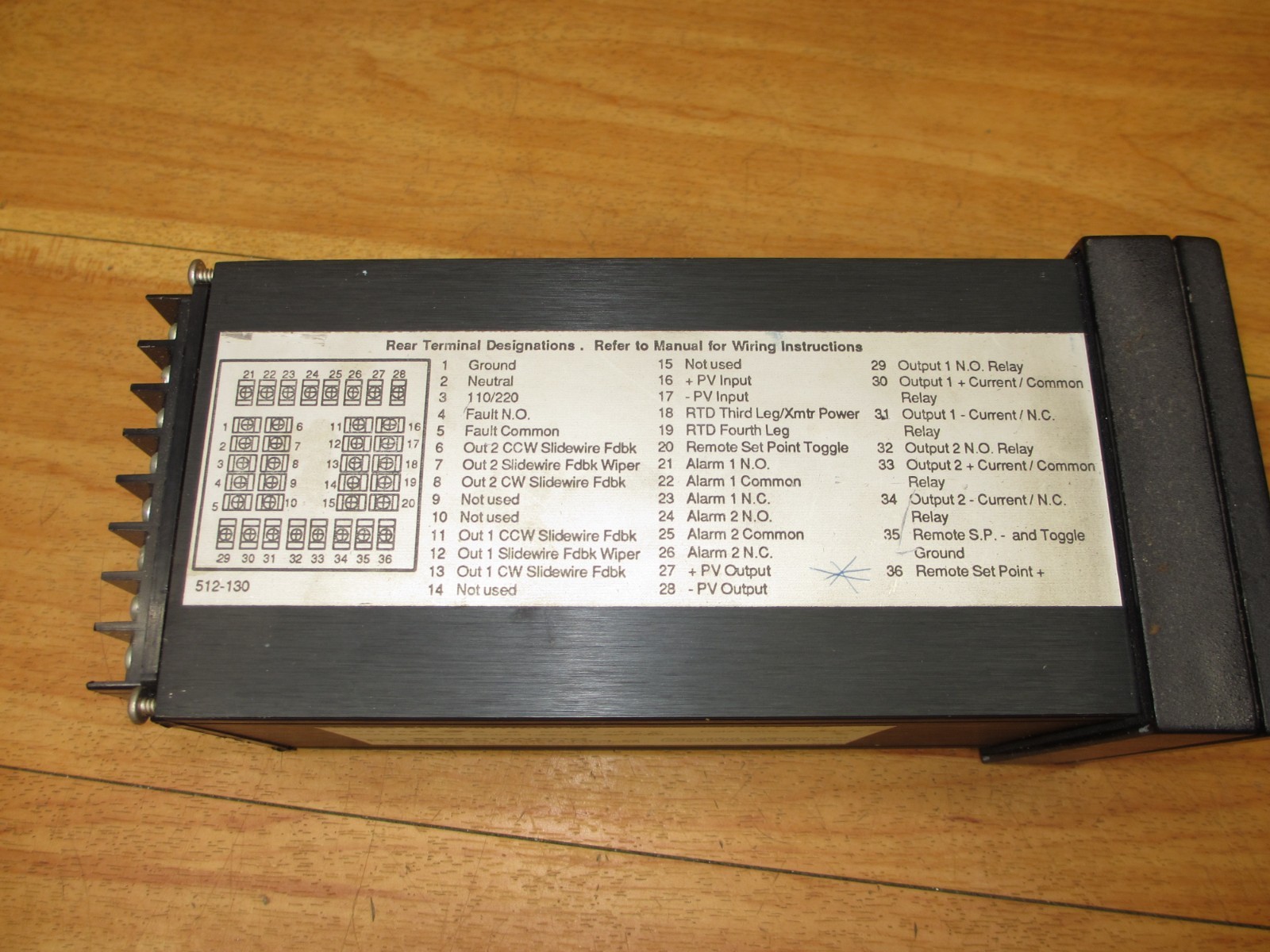 Powers Process Controls 512-A-3-0-0 *USED POWERS UP* Temperature Controller