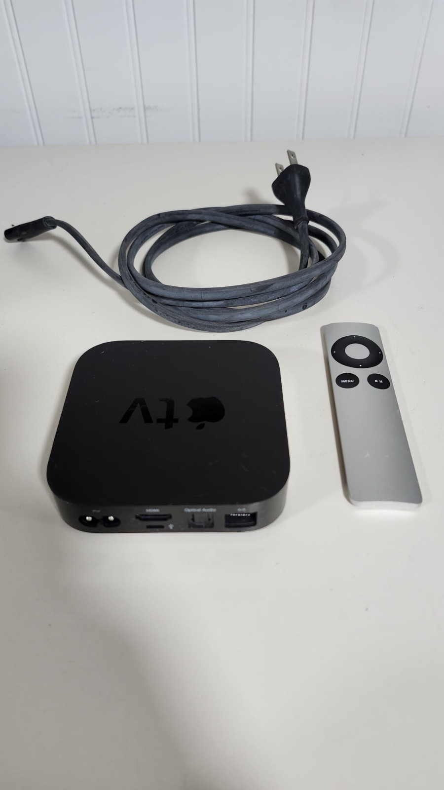 Apple A1469 HD Digital Media Streamer - Black (3rd Generation) Working W/ Remote