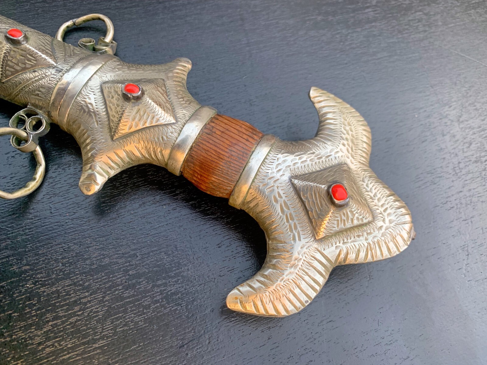 AFRICAN KOUMMYA KNIFE ORIGIN MAGHRIB, CIRCA 1960, ORIGINAL SHAPE GENDARM HAT