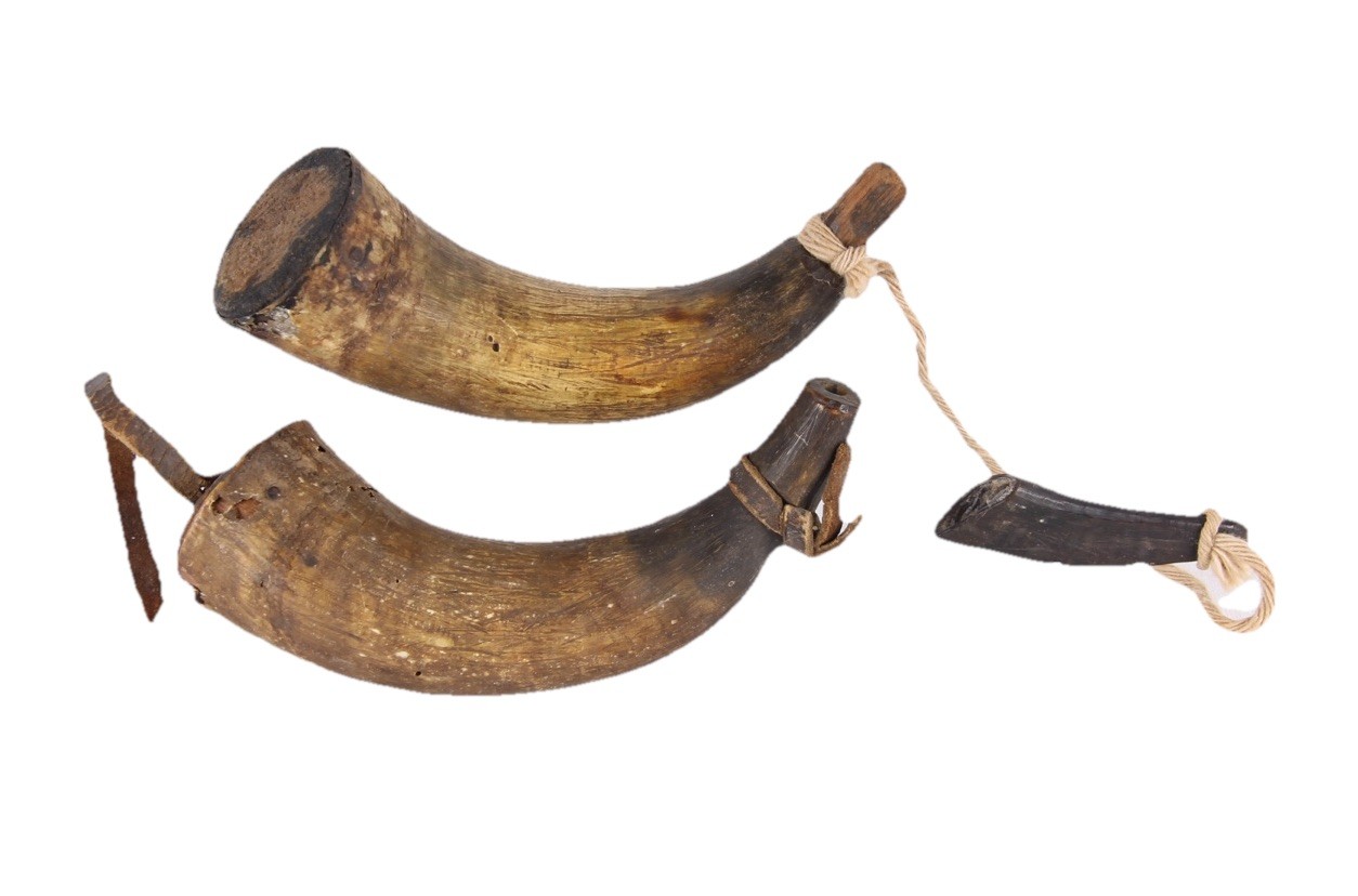 Antique American Powder Horn Late 18th / early 19th century / WITH HORN MEASURE