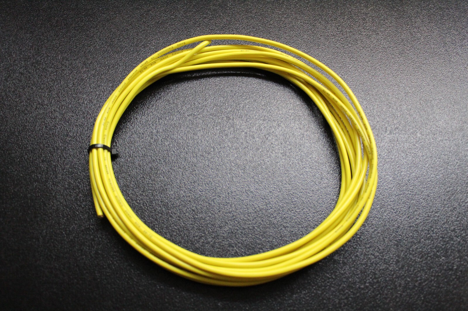 10 GAUGE WIRE 25 FT YELLOW PRIMARY STRANDED COPPER AUTOMOTIVE POWER BATTERY AWG