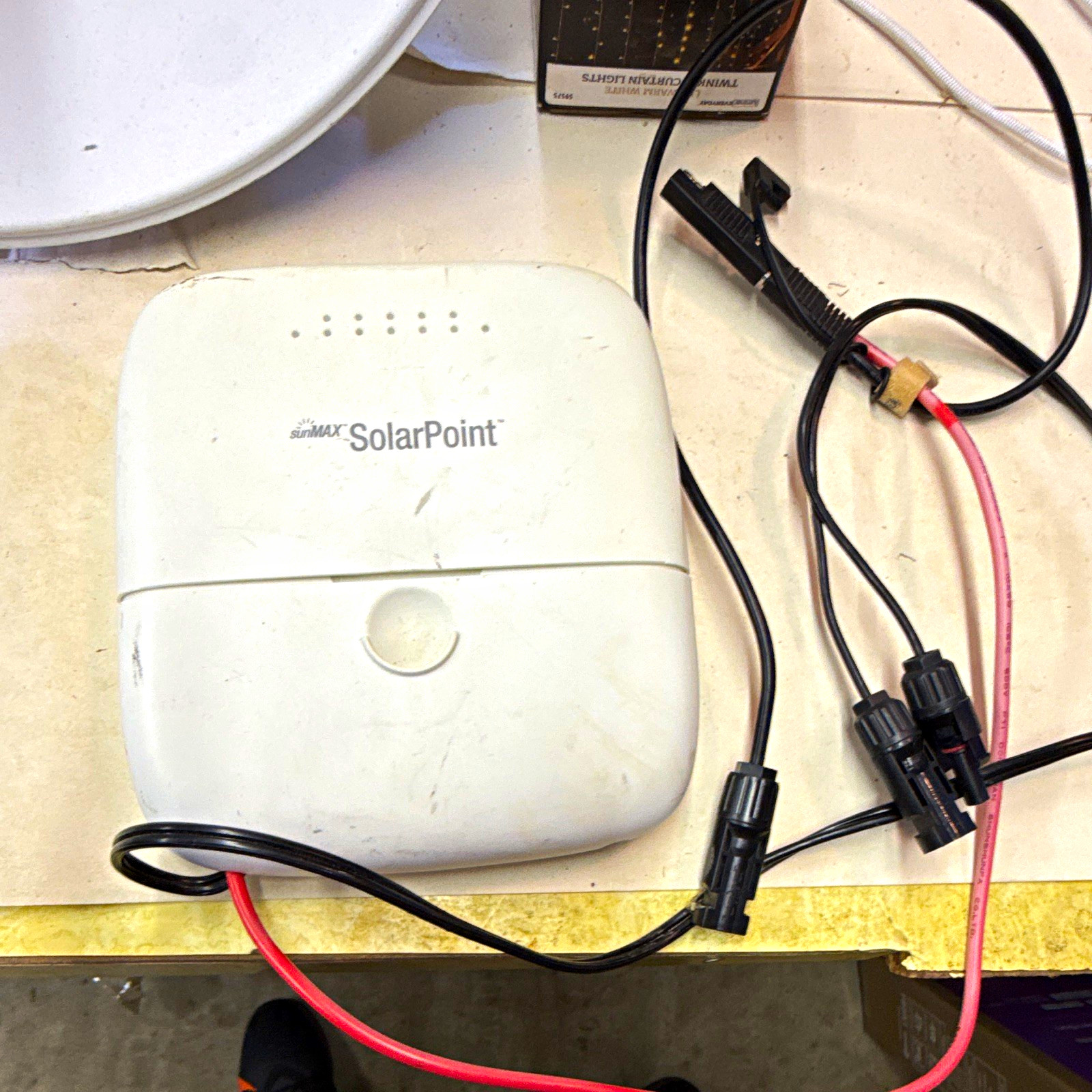 SunMAX SolarPoint Wireless Access Point 120 Mbps Max Data Rate White