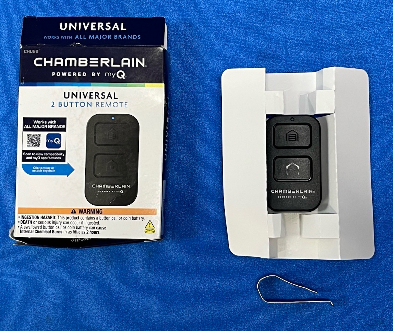 Chamberlain CHU62 Universal 2-Button Garage Door Remote Open Box