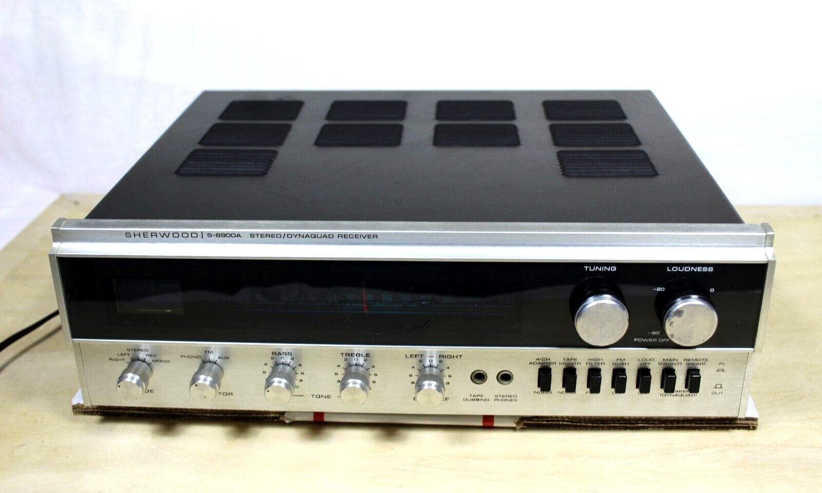 Sherwood S-8900A 8 Ohms Stereo Dynaquad Receiver For Parts /Repair, not working