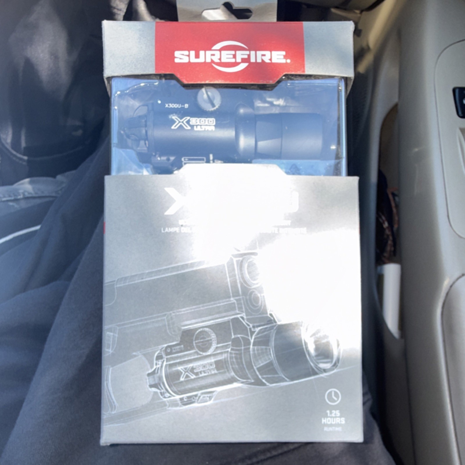 SureFire X300U-B LED Handgun Light 1000 Lumens Black Rail Mount