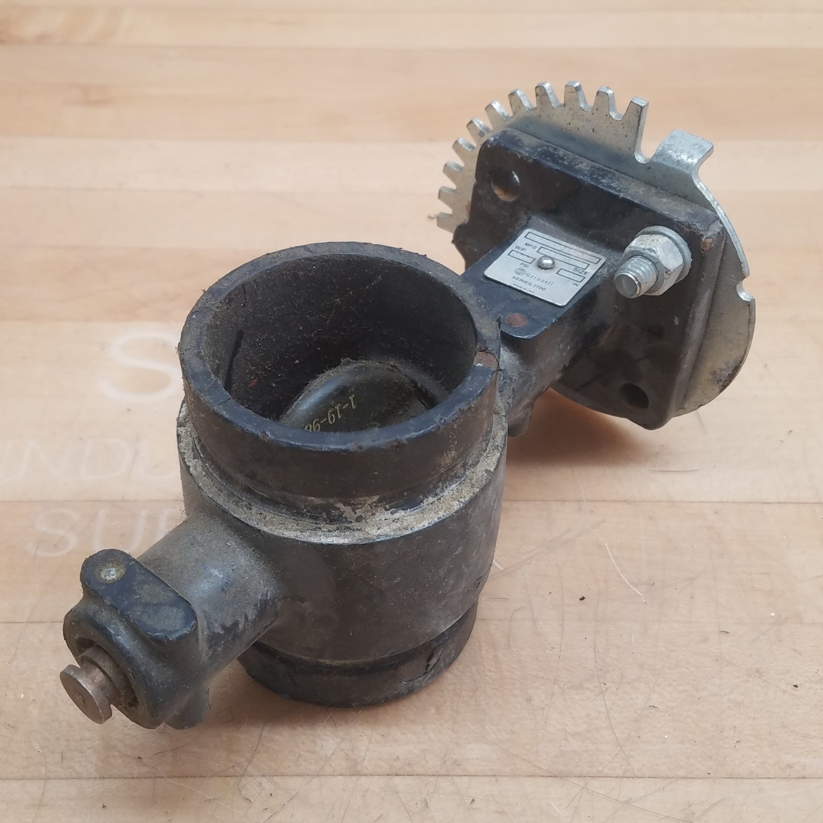 Grinnell GN-7721-3 Grooved Butterfly Valve, 2.5", 300 Psi - USED