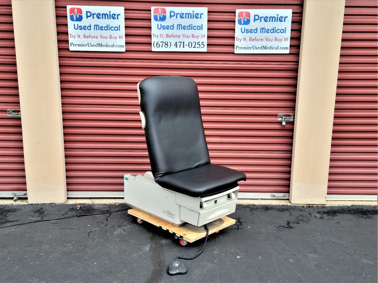 Ritter Midmark Power Exam Table 223 New Black Upholstery *Premier Used Medical*