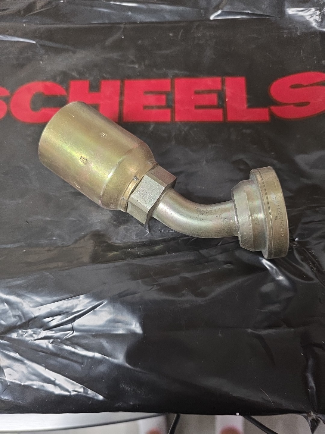 Parker 16F78-16-12 SAE Code 62 Flange Head 45° Elbow Crimp Style Fitting NWOB