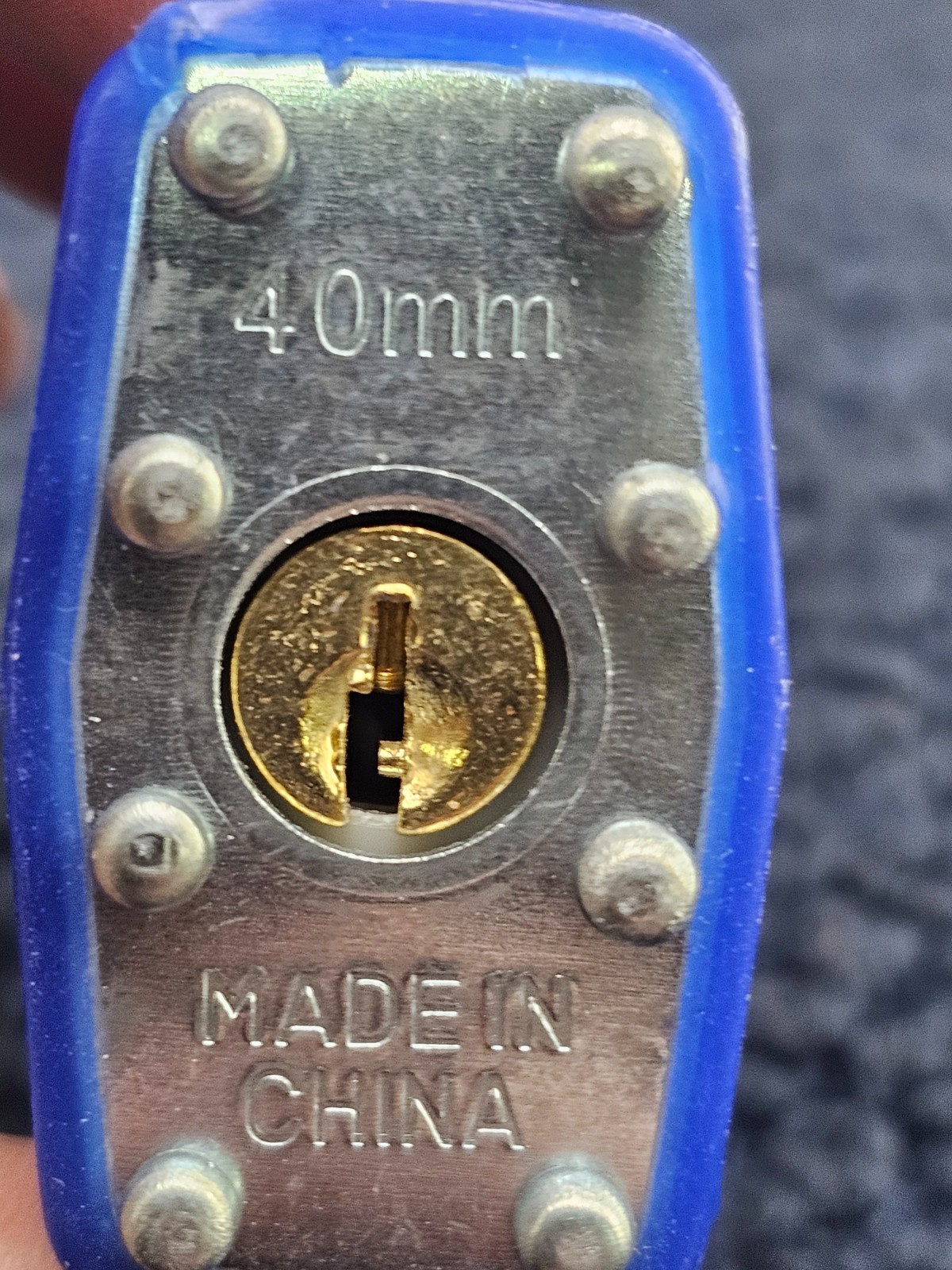 (2 PCS) TOOL CACHE 56103: Padlock 40mm With 2 Keys