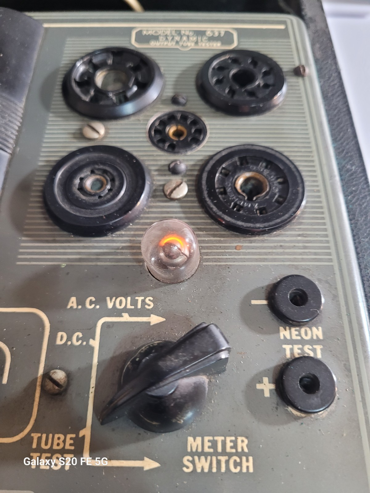 Vintage Jackson Tube Tester Model 637 Powers On UNTESTED