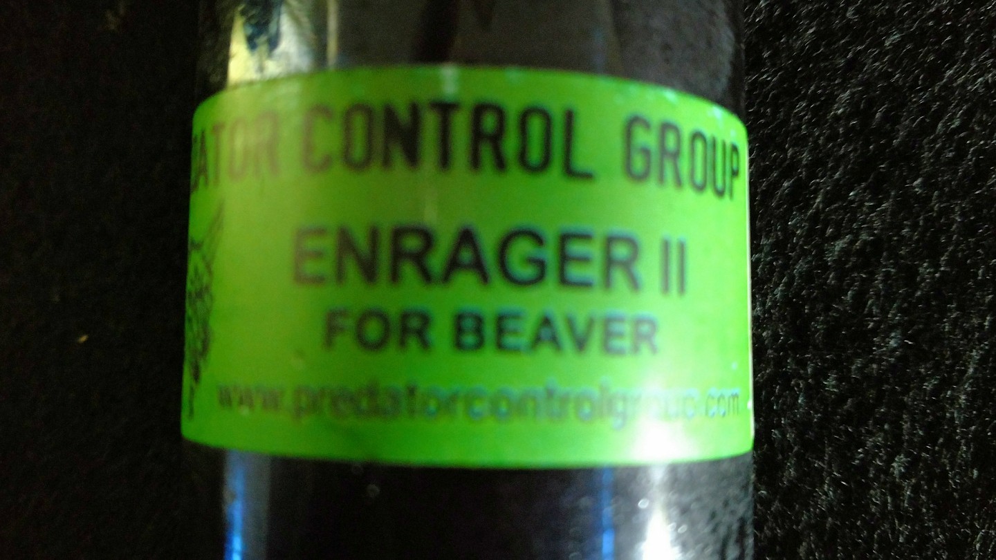 ENRAGER 2 BEAVER LURE PREDATOR CONTROL GROUP CLINT LOCKLEAR BEAVER TRAPPING