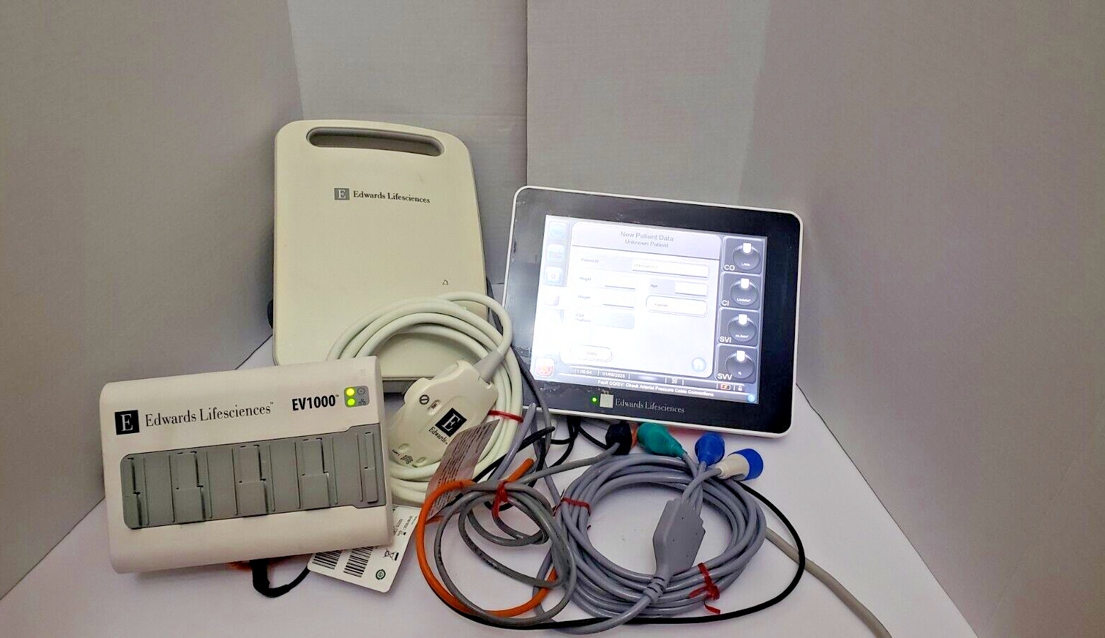 Edwards Lifesciences EV1000 Hemodynamic Monitoring System with Cables