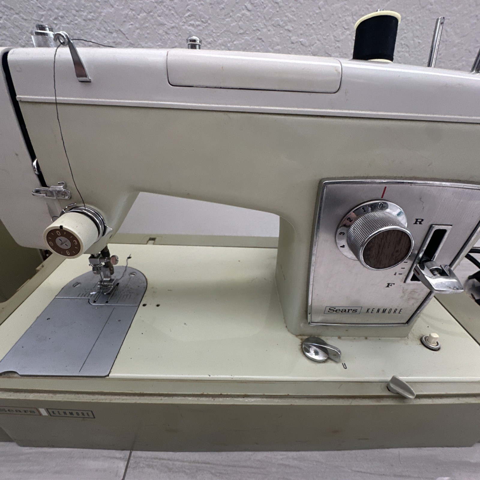 Sears Kenmore Sewing Machine Model 158 W/Pedal & Case (For Parts Or Not Working)