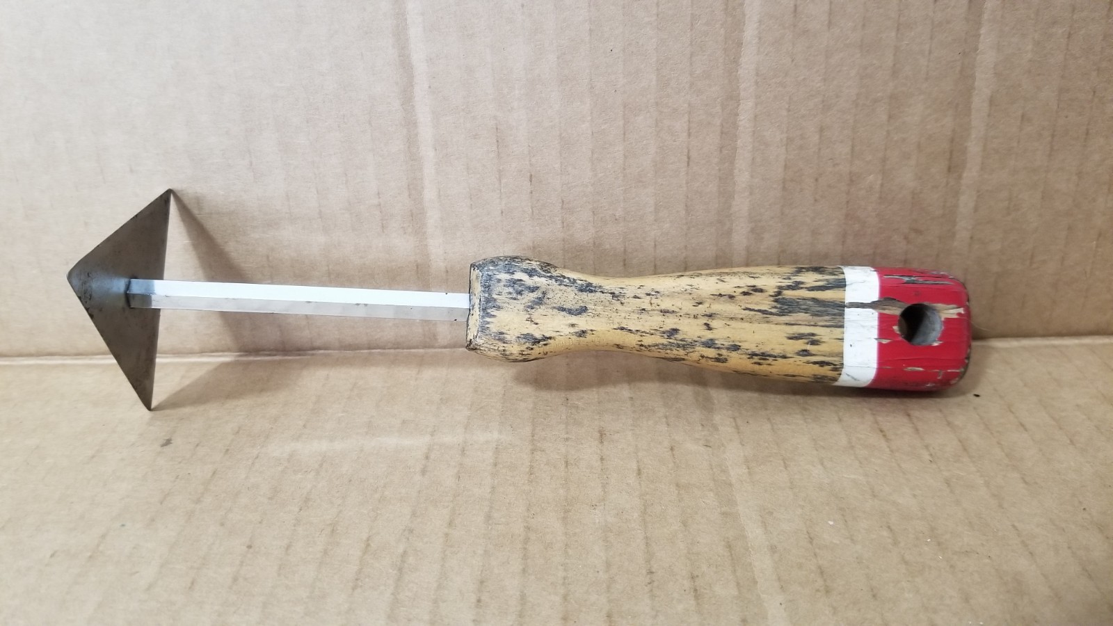 Vintage Red Devil Triangle Blade Wood Handle Paint Scraper Tool VGC