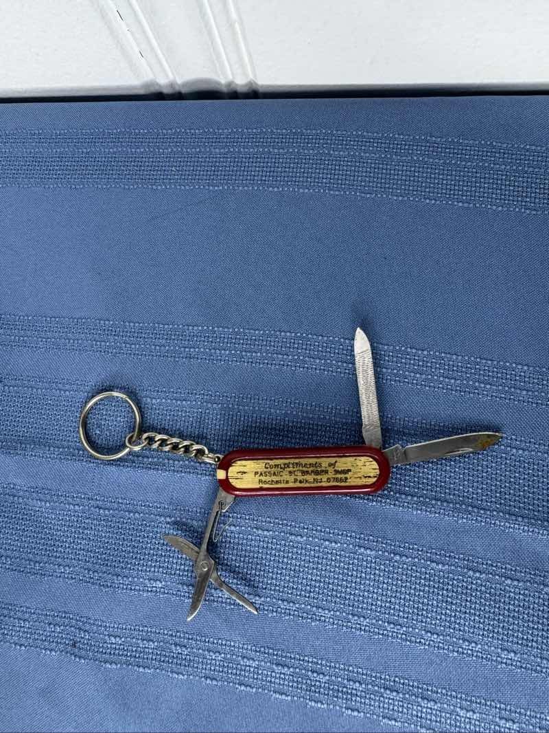 PASSAIC ST BARBER SHOP NJ Multi-Tool Knife