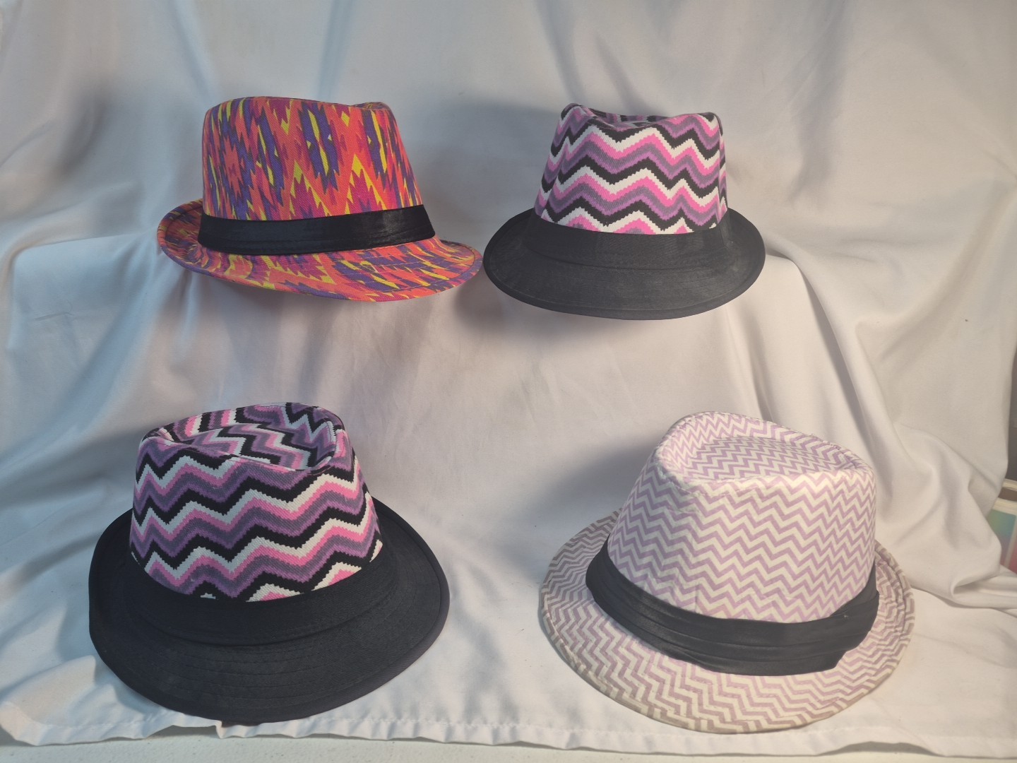 4- New Fedora Type Summer Party Hats Chevron Pattern Cotton Poly Multicolors
