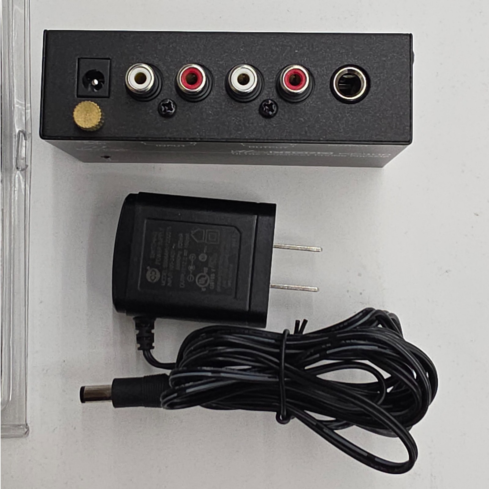 Behringer MicroPhono PP400 Phono PreAmp *Good Condition*