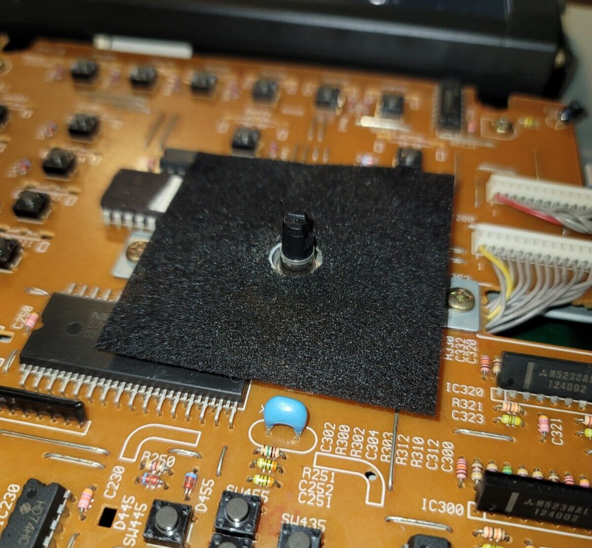 Akai MPC 2000XL Data Wheel Metal Bracket / Top Button Control Board Dust Cover