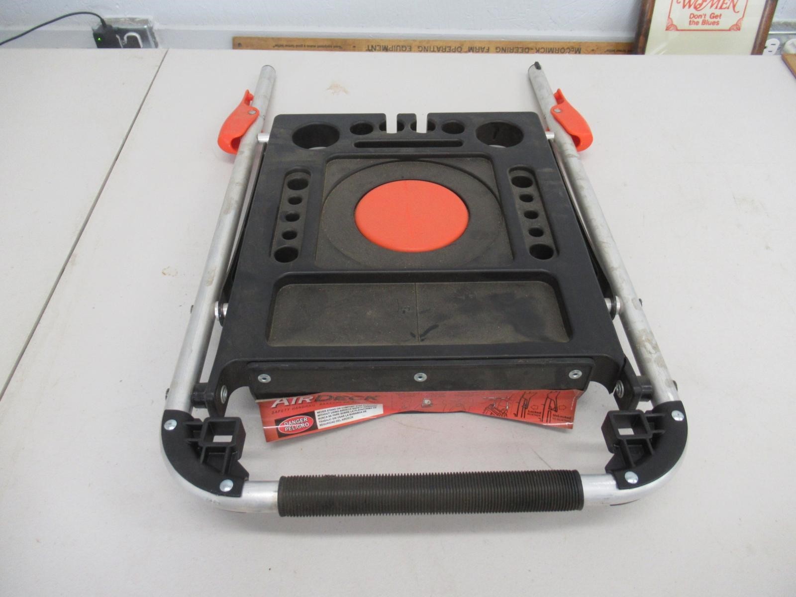 LITTLE GIANT LADDER - AIR DECK Work Tray ACCESSORY cl