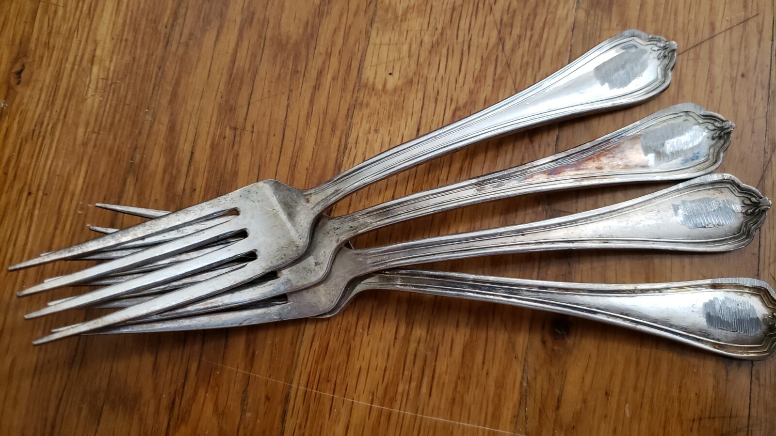 4 ANTIQUE VINTAGE Collectible FORKS 7" INTERNATIONAL SILVER PLATE -TAIWAN