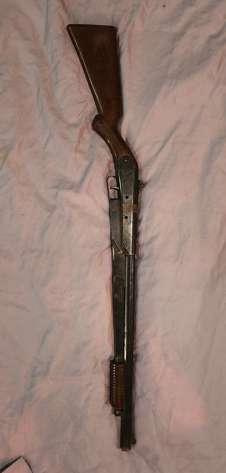 1950's Daisy BB gun Model No. 25 W/Engraved Sides (Needs Some Work)