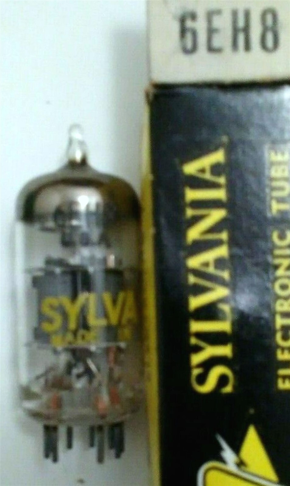 6EH8 TUBE SYLVANIA TESTED & BOXED VINTAGE COMMERCIAL SURPLUS