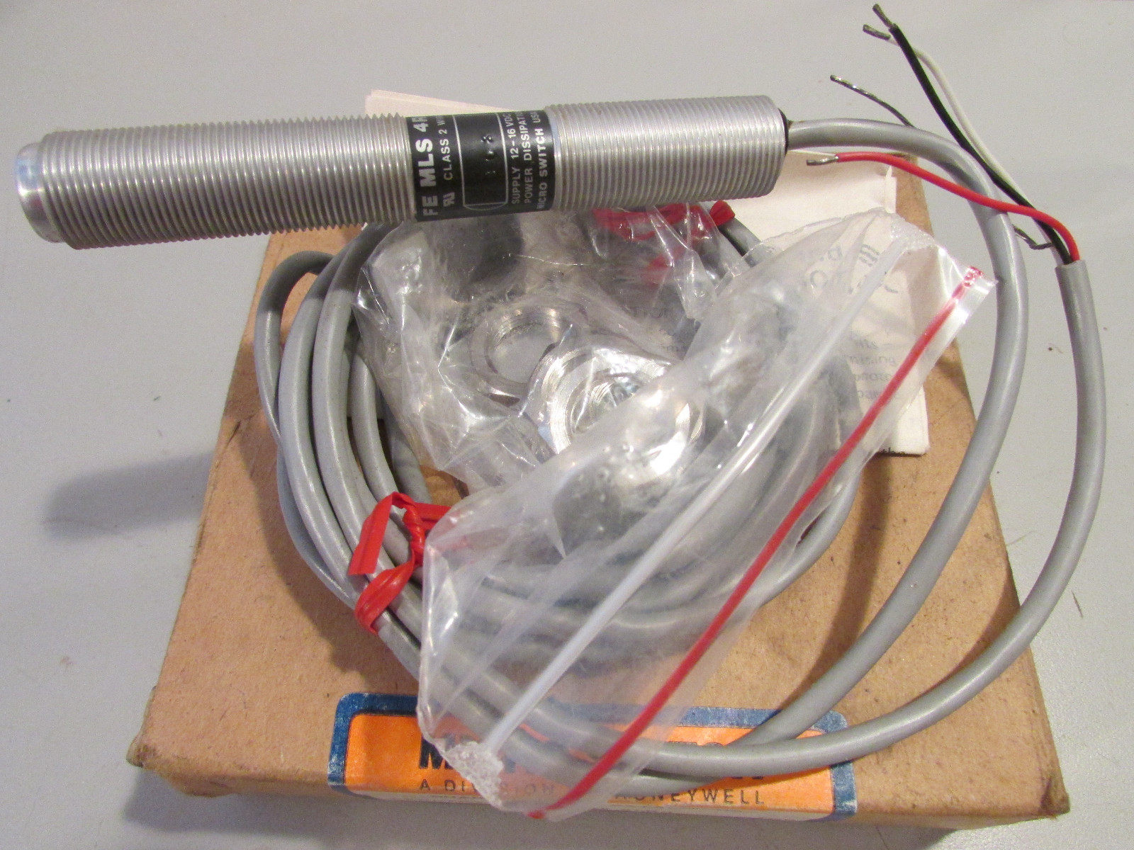 Honeywell Micro Switch FE-MLS4RA Photoelectric Control. New!
