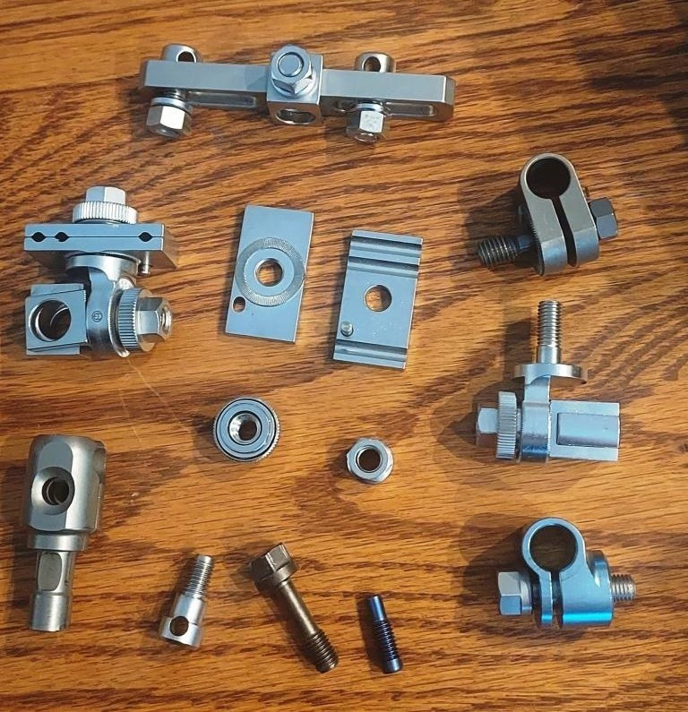 Miscellaneous Connectors Approximately 8 pieces f